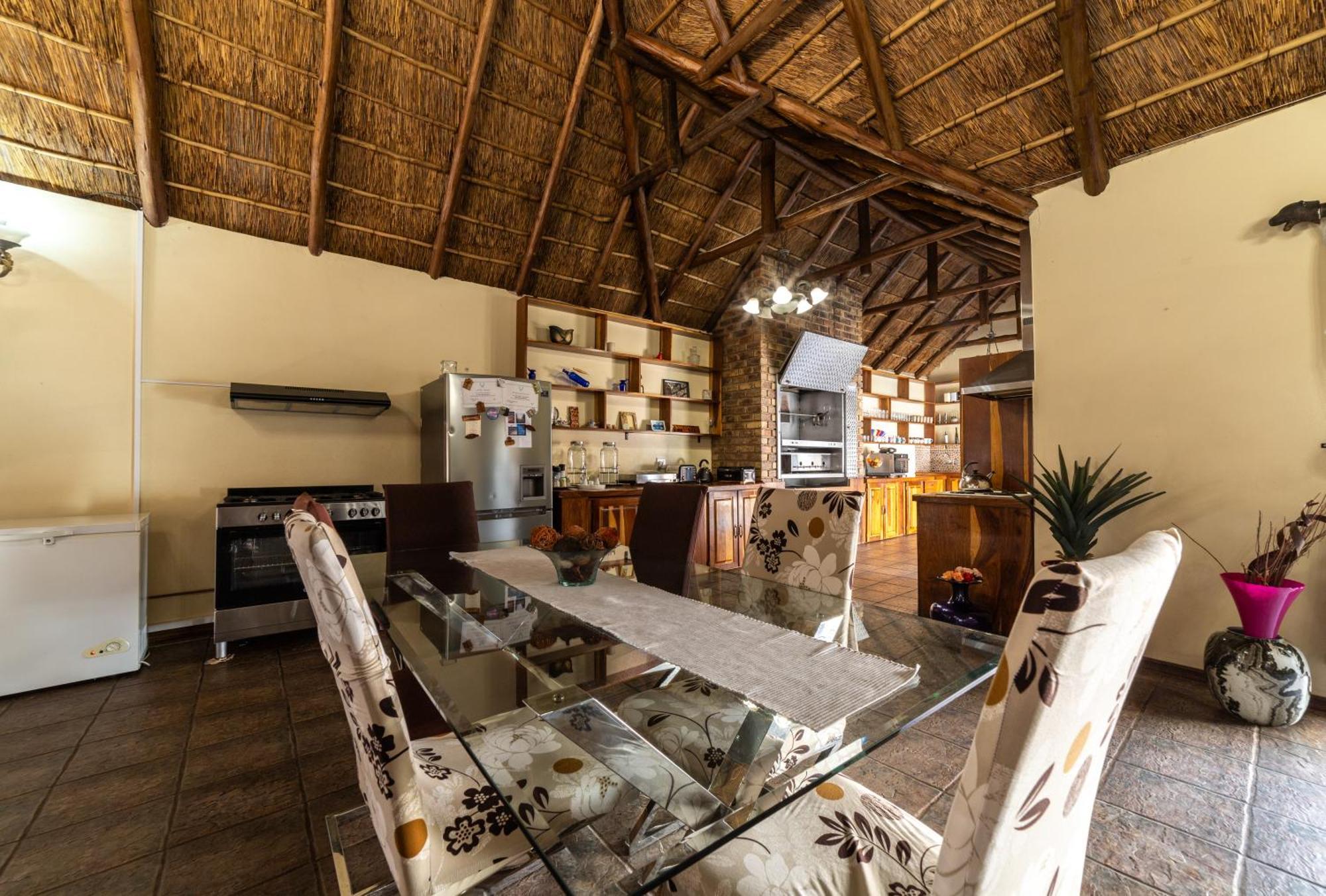 Thatch Haven Guesthouse 켄투리온 외부 사진