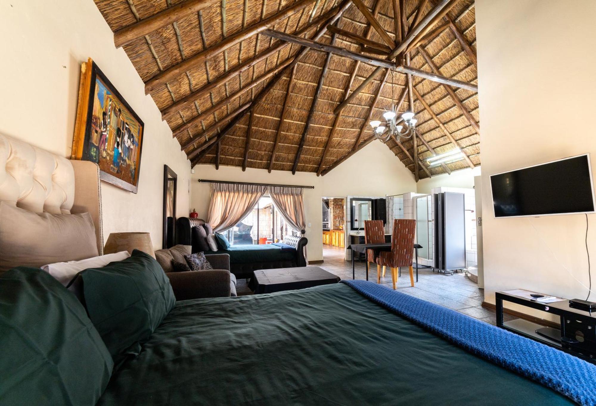 Thatch Haven Guesthouse 켄투리온 외부 사진