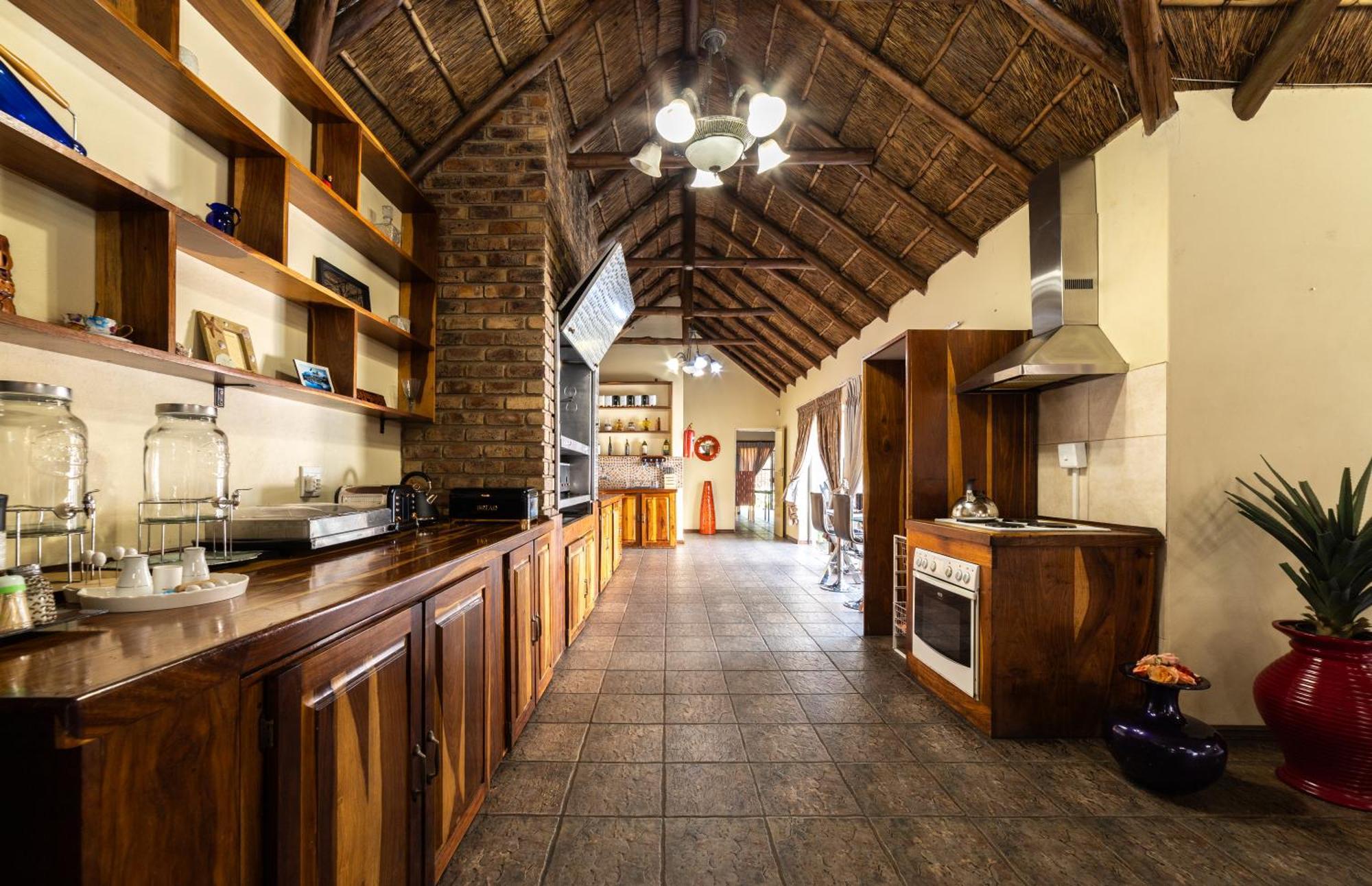 Thatch Haven Guesthouse 켄투리온 외부 사진