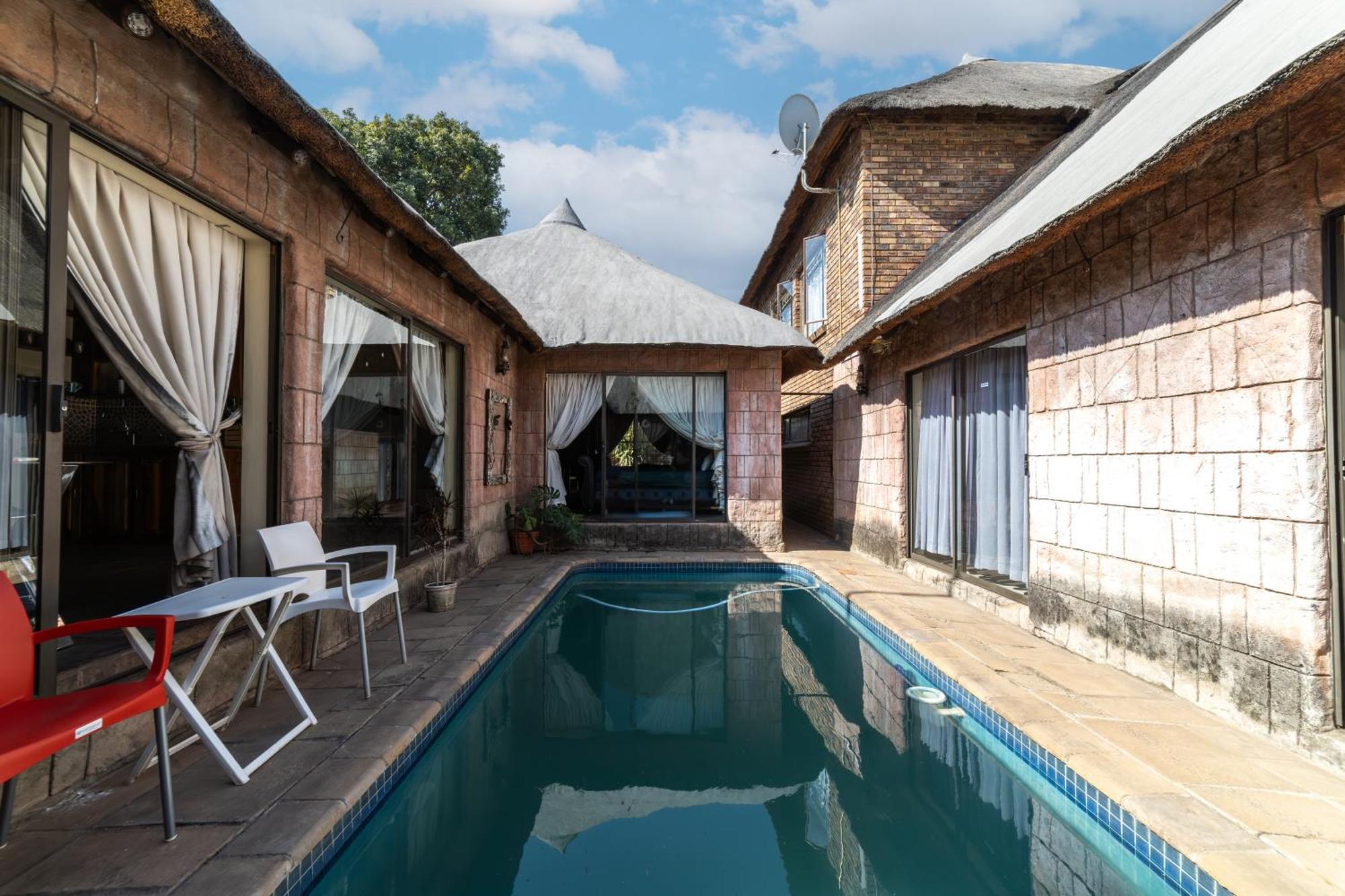 Thatch Haven Guesthouse 켄투리온 외부 사진