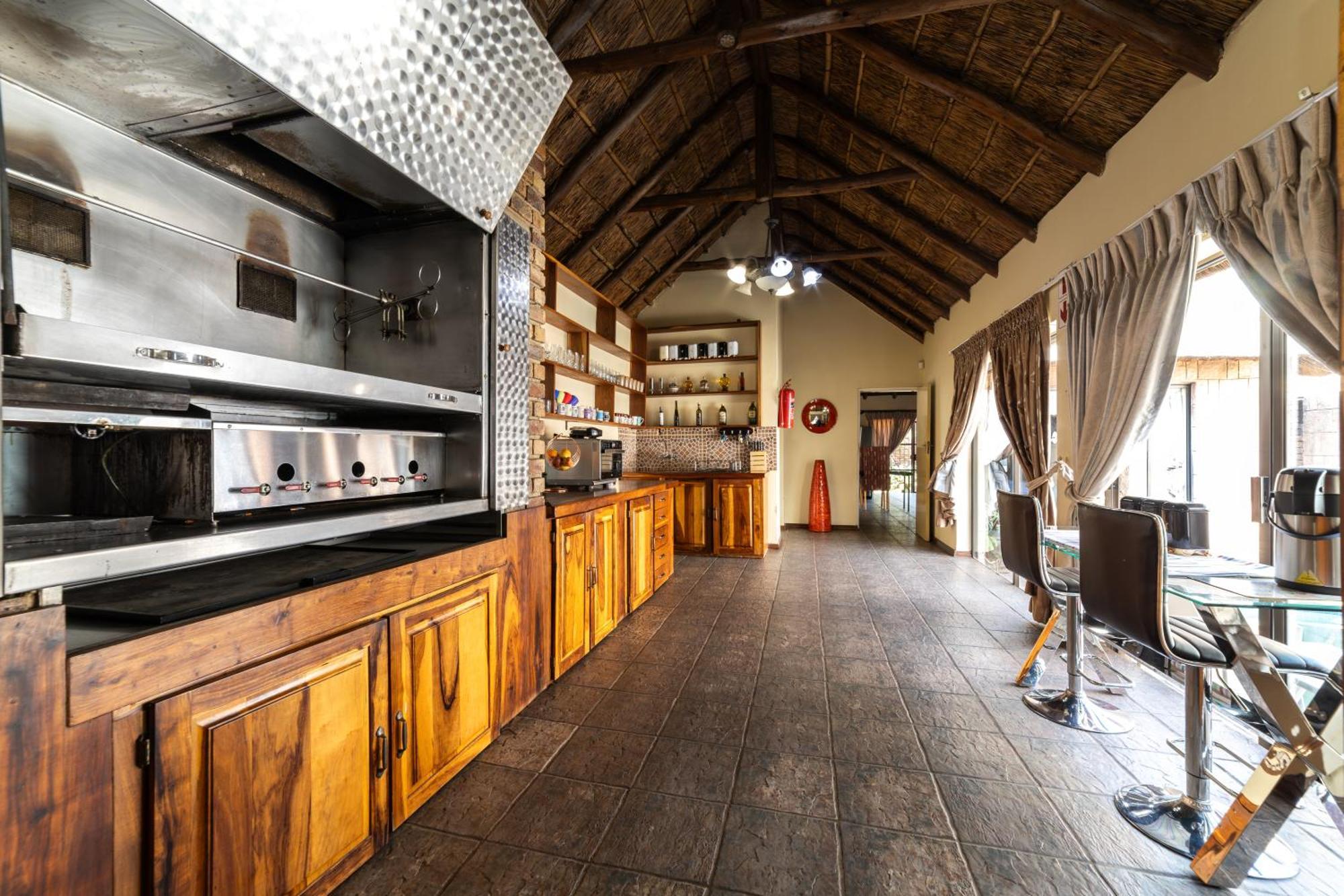 Thatch Haven Guesthouse 켄투리온 외부 사진