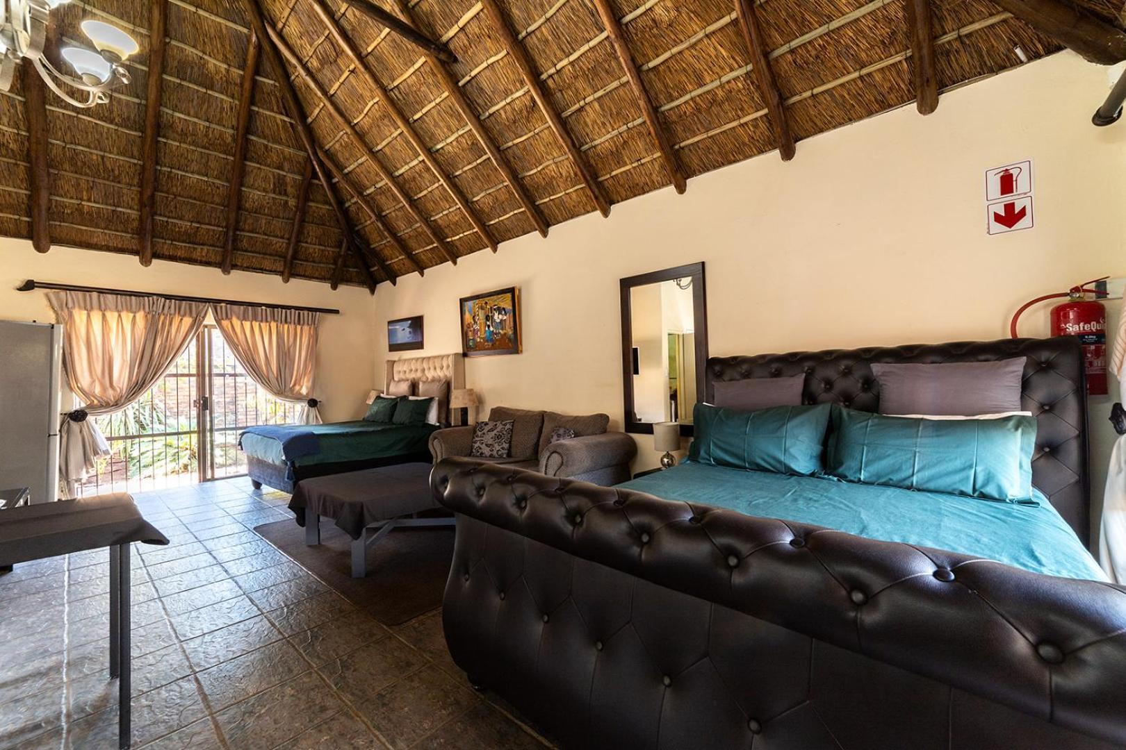 Thatch Haven Guesthouse 켄투리온 외부 사진